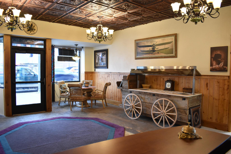Public Area 2, Silver Horseshoe Inn, Fremont