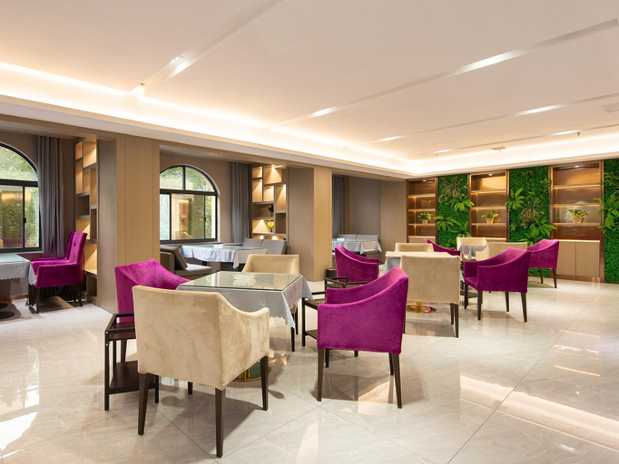 Food & Drinks 5, Lavande Hotel Yueyang East High-speed Railway Station Walmart, Yueyang