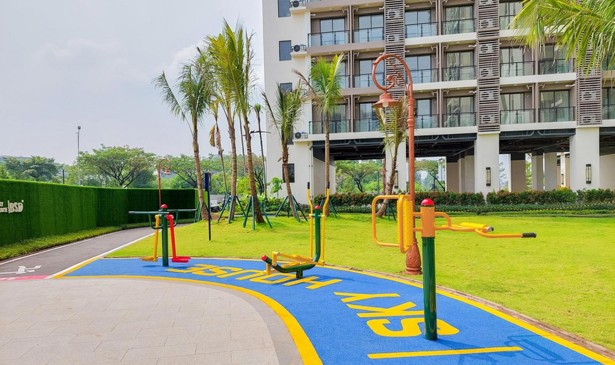 Family & Kids, Fully Furnished with Modern Design Studio Sky House BSD Apartment By Travelio, Tangerang Selatan