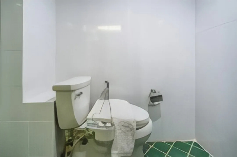 Bathroom 5, Hilltop Wellness Resort, Phuket Island