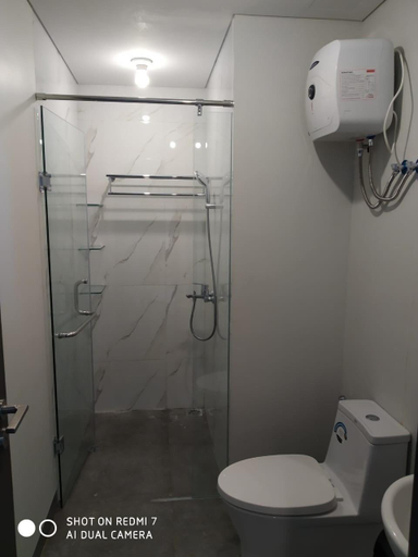 Bathroom 2, One residence 10, batam centre's harbour, Batam