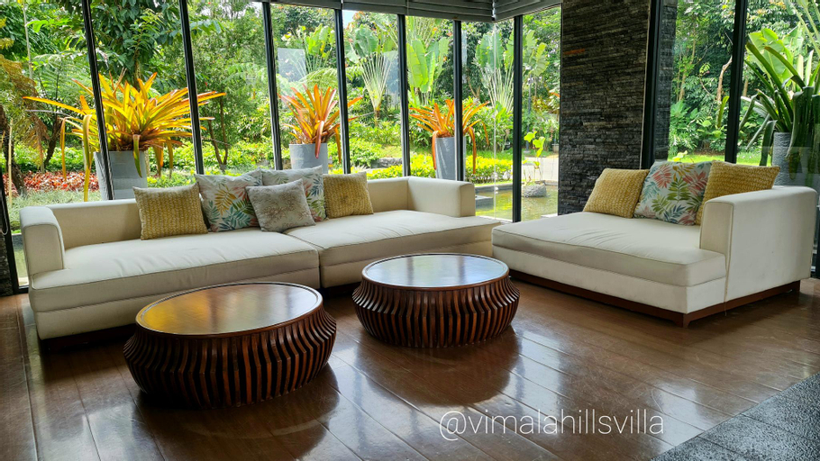 Premier 4BR Villa w/ Private Pool at Vimala Hills, Bogor