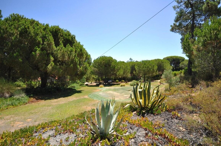Others 4, Fantastic vacation getaway, Private Tennis Court Golf Practice Facility, Loulé