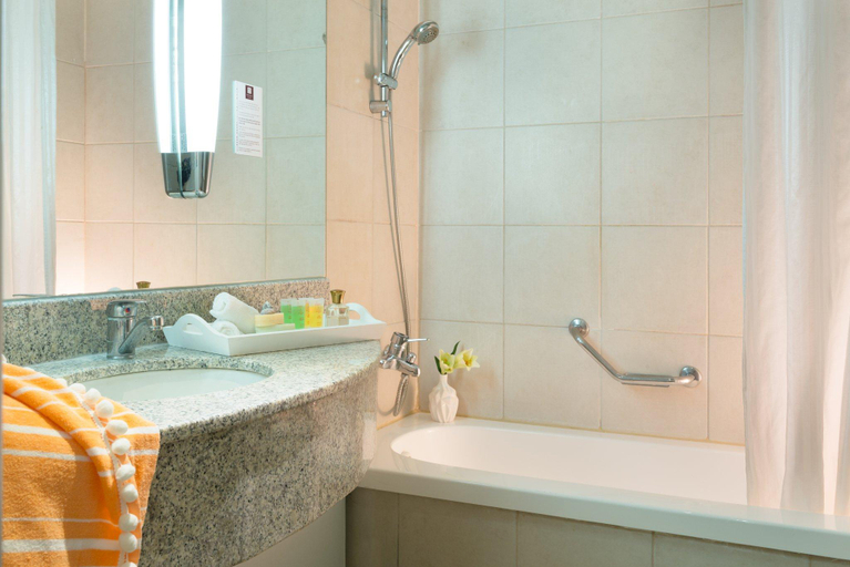 Bathroom 4, Leonardo Jerusalem Hotel, Jerusalem