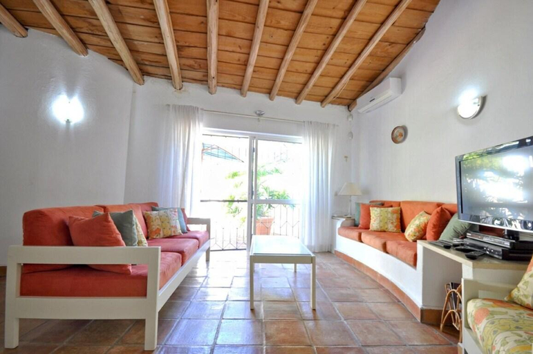 Others 5, Fantastic vacation getaway, Private Tennis Court Golf Practice Facility, Loulé