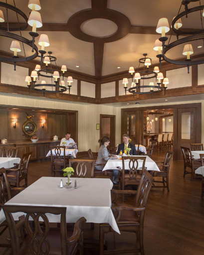 Food & Drinks 5, The Sewanee Inn, Franklin