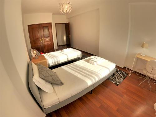 Lisbon, 2 Bedroom apartment in condominium, Oeiras, Oeiras