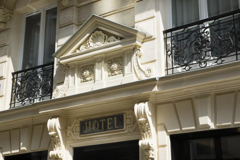 Others 4, Le 10bis Hotel, Paris