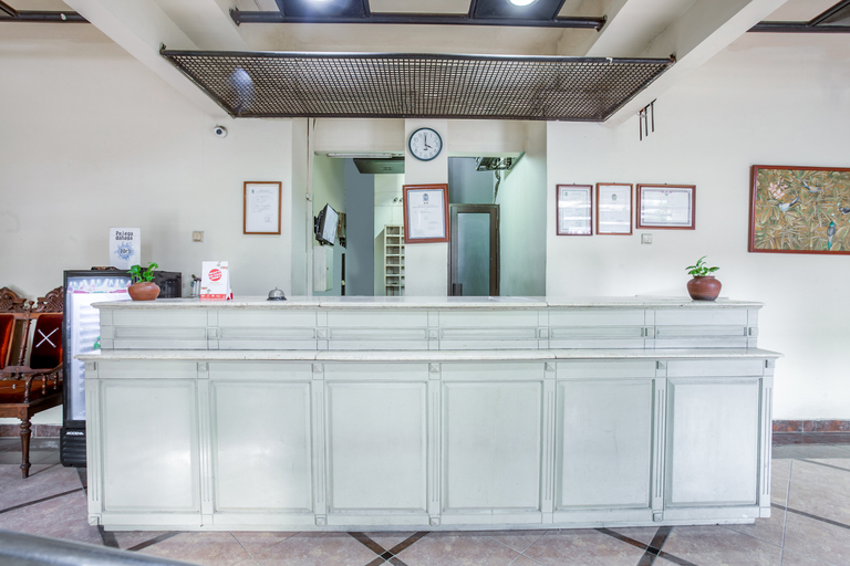 Public Area 2, OYO 3819 Hotel Winotosastro, Yogyakarta
