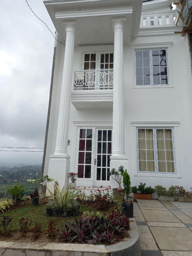 disewakan vila sofie puncak cipanas, Bogor