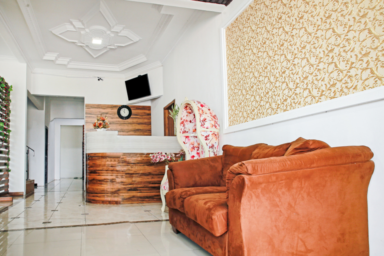 Public Area 2, OYO 90221 Makarim Guest House Syariah, West Kotawaringin