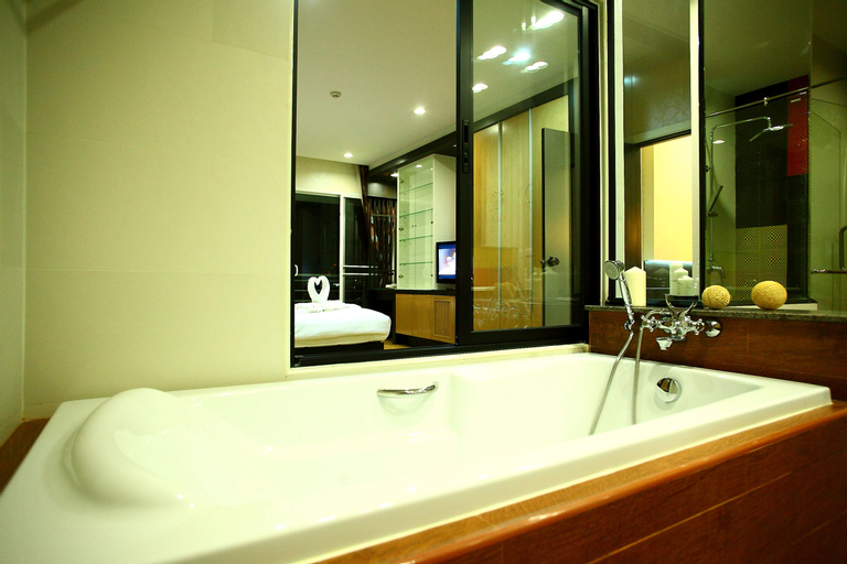 Bedroom 4, The Sunreno Hotel SHA, Khlong San