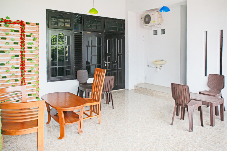 Others 3, OYO 90221 Makarim Guest House Syariah, West Kotawaringin