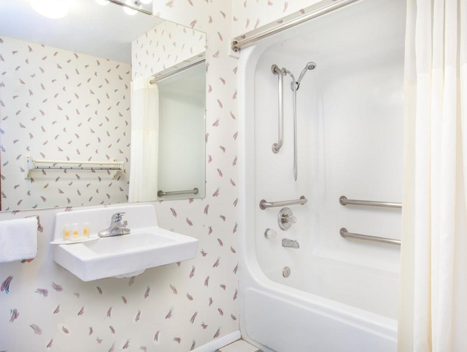 Bathroom 2, Kokopelli Inn, San Juan