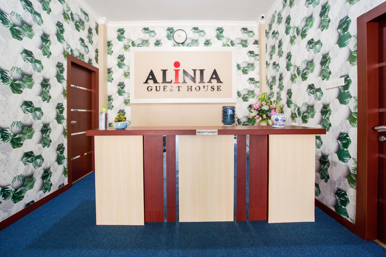 Public Area 2, OYO 3225 Alinia Guest House, Padang