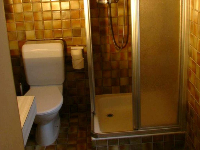 Bathroom 3, Hôtel de Famille, Pays-d'Enhaut