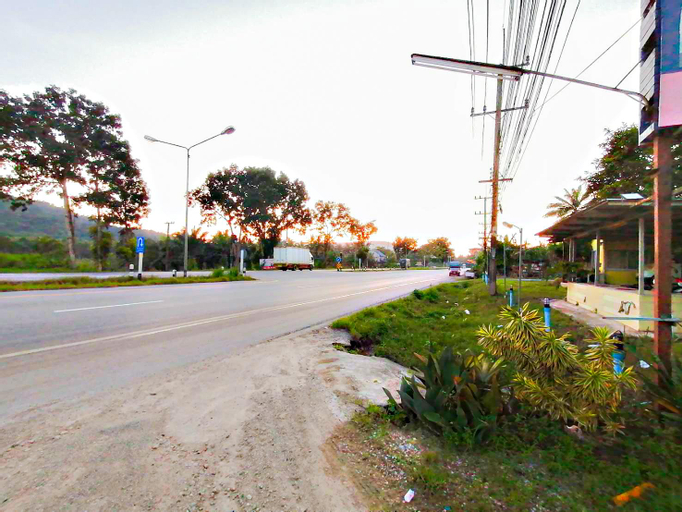 3, Palm thaew Resort, Tha Sae