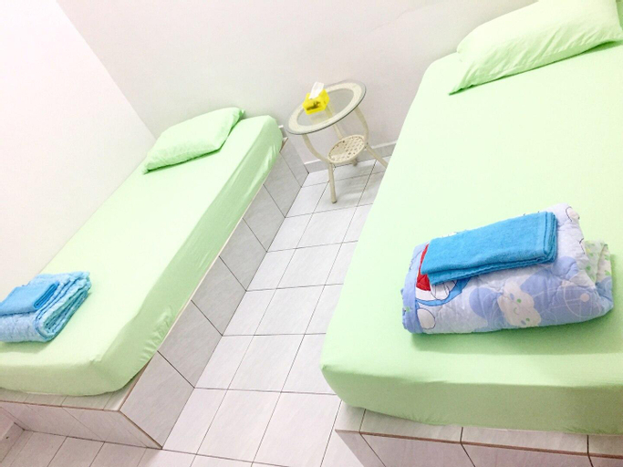 Bedroom 3, Taiping TamanLakeView Homestay! 太平湖景公园居家住宿 小康价钱, Larut and Matang