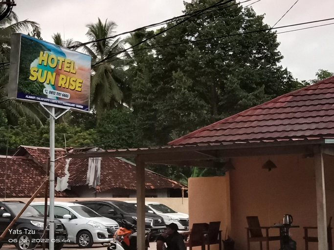 Exterior & Views, Hotel Sunrise Carita, Serang