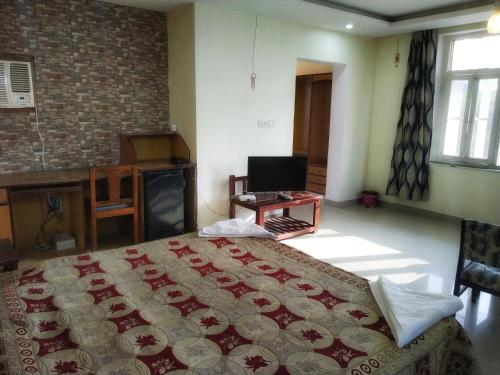 2, Swaraj, Bharatpur