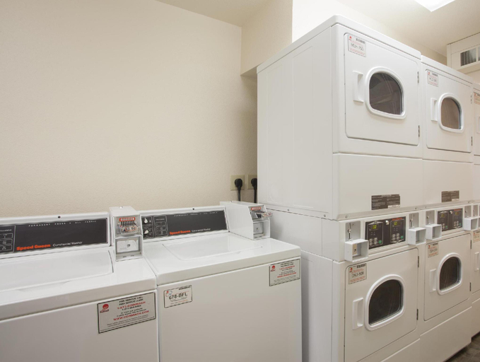 Bathroom 4, WoodSpring Suites Johnson City, Washington