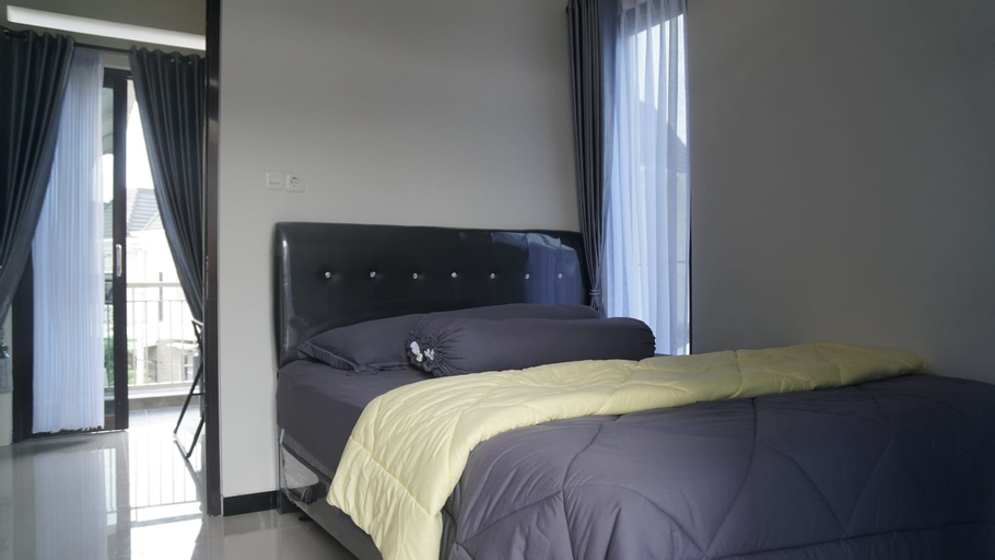 Bedroom 3, Villa Harmony Batu - Private, Homey, and Comfy, Malang