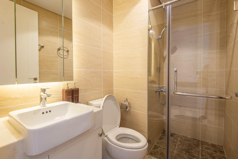 Bathroom, Diamond 22Housing - one bedroom Vinhomes Capitale, Cầu Giấy