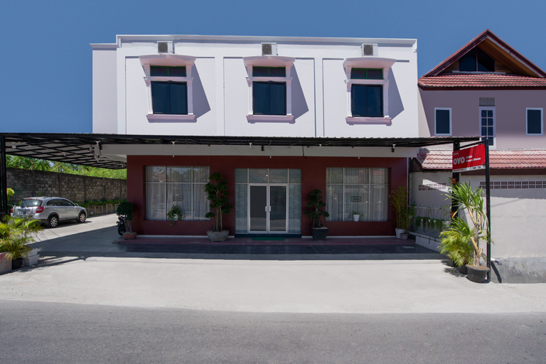 Exterior & Views 5, OYO 3225 Alinia Guest House, Padang