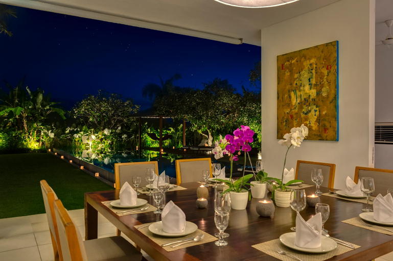 Food & Drinks 5, Villa Kavya, Canggu | 4-Bedroom w/ Rooftop Garden, Badung