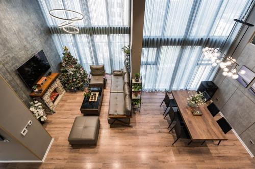 500m2✧SuperLuxuryPenthouse✧6BRs✧✧SkyBBQGarden✧Sauna✧Pool, Văn Giang