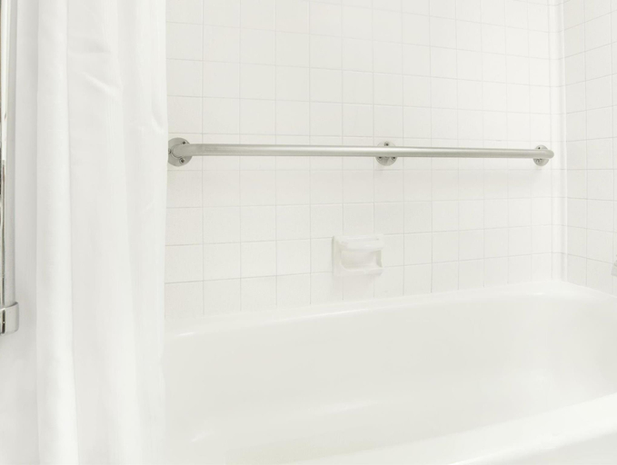 Bathroom 4, Super 8 by Wyndham Riverton, Fremont