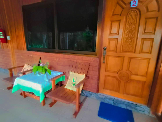 4, Palm thaew Resort, Tha Sae
