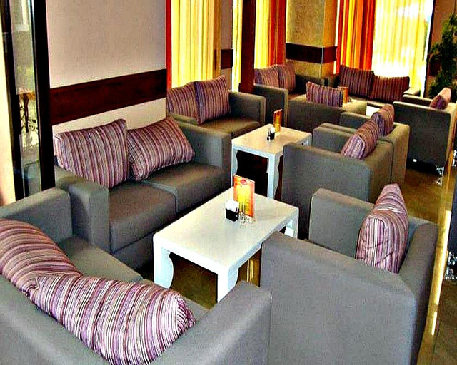 Public Area 2, Hotel Colombo, Elbasanit