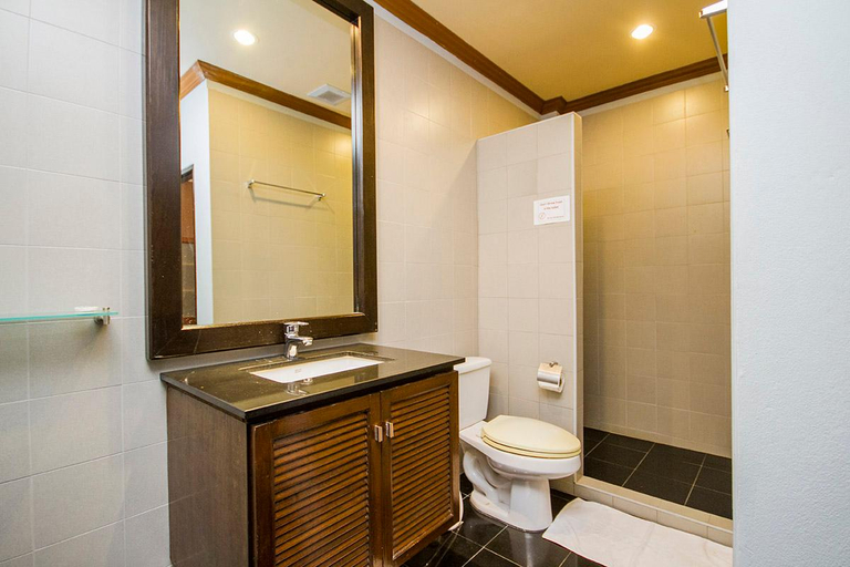 Bathroom 2, Pratamnak villa 10BR with privater pool, Pattaya