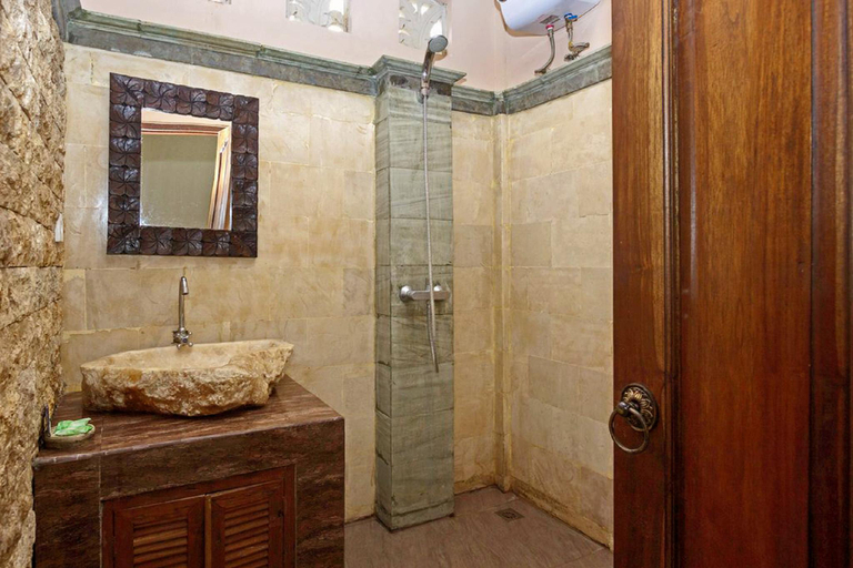 Bathroom 2, 3 Bedroom d' Kaja Ubud Pool Villa, Gianyar