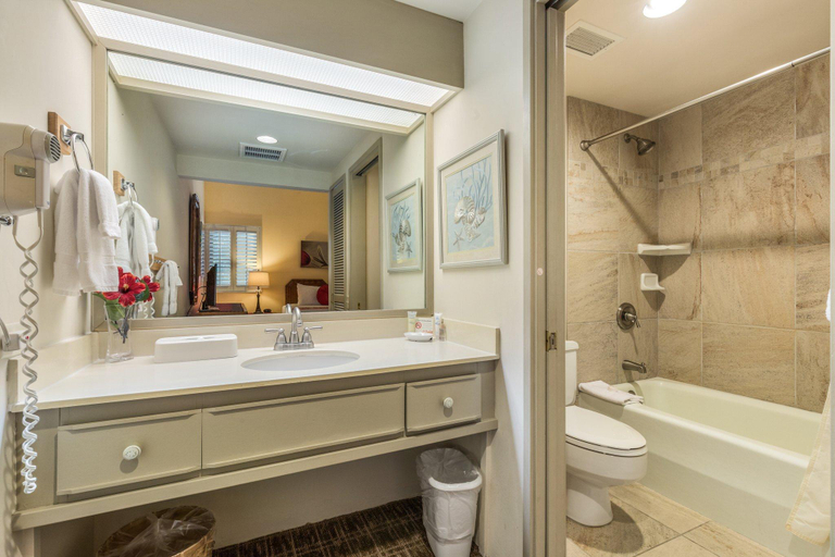 Bathroom 5, Royal Sea Cliff Kona by OUTRIGGER, Hawaii