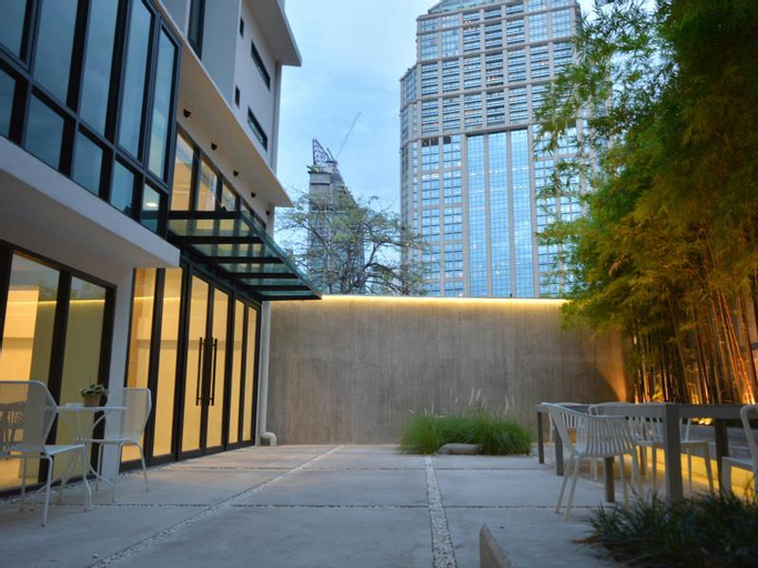 Exterior & Views 2, Rezt Bangkok - Hostel, Khlong Toey