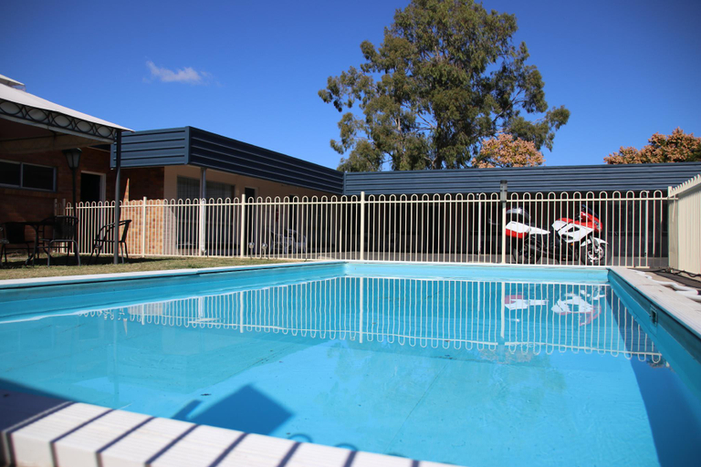 Sport & Beauty, Border Motel, Goondiwind