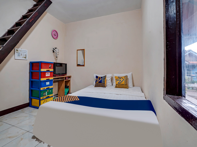 Bedroom 1, OYO Homes 90917 Eco Tourism Geopark Padalarang Homestay Syariah, Bandung