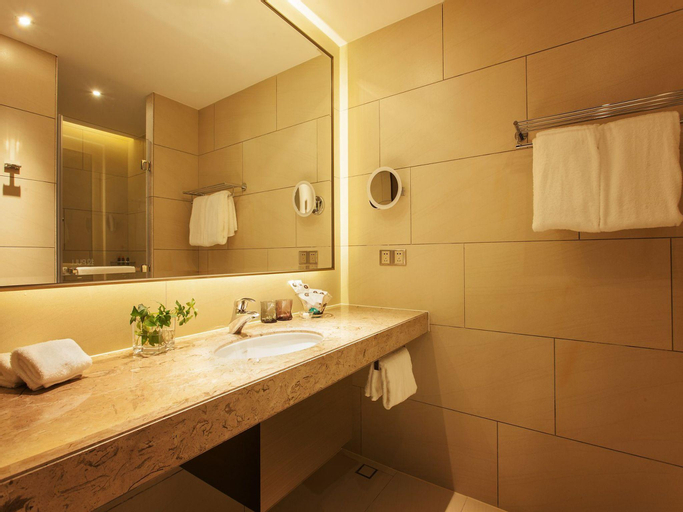 Bedroom 4, The Summit Hotel Zhongshan, Zhongshan