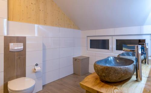 Bathroom 1, Haus Loserblick, Liezen