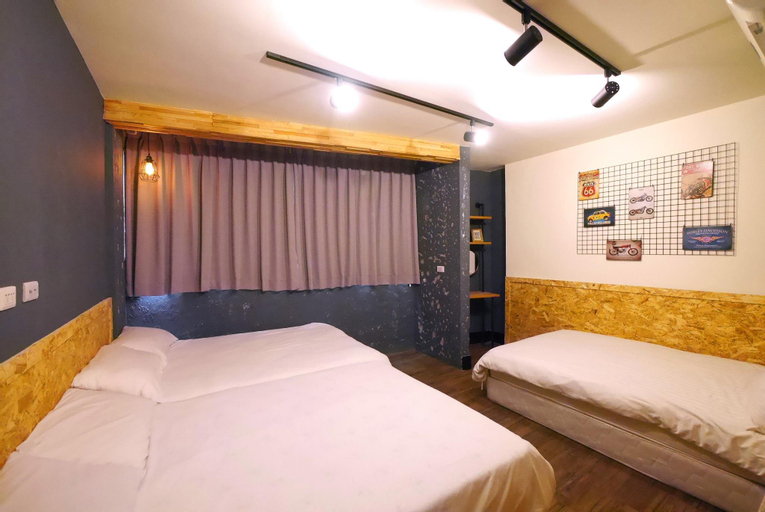 JJ House 10 Pax Room 301 , Taichung