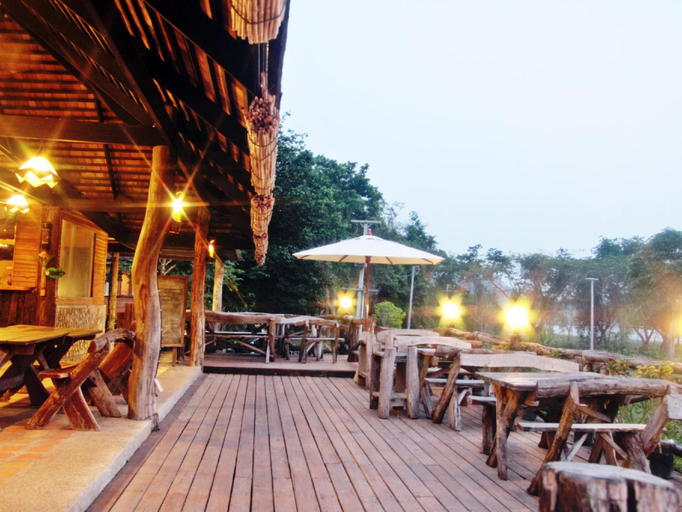 Food & Drinks 3, Rabiangprai Valley, Muang Nakhon Nayok