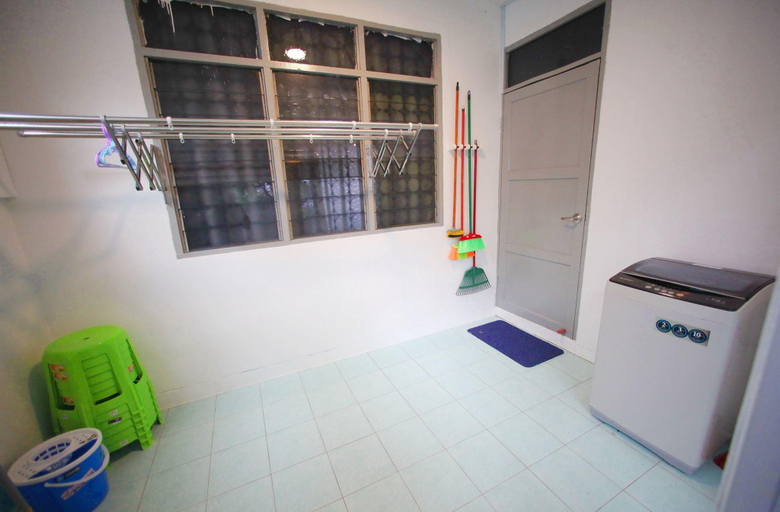 Bathroom 3, Come Inn Homestay 1380, Miri