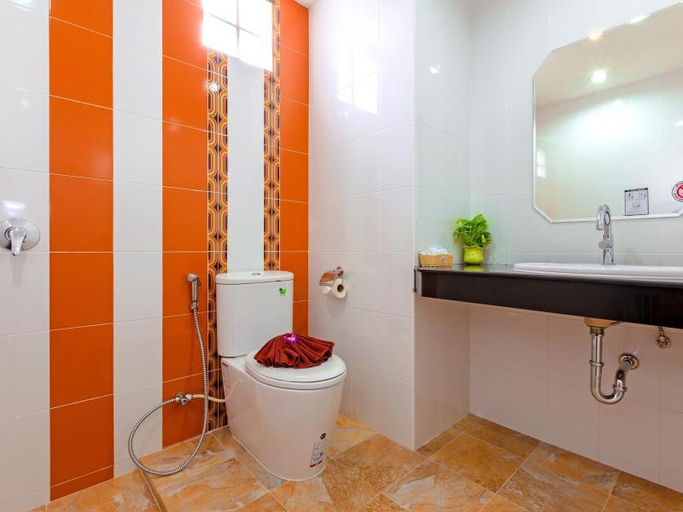 Bathroom 4, Phusita House 3, Pulau Phuket