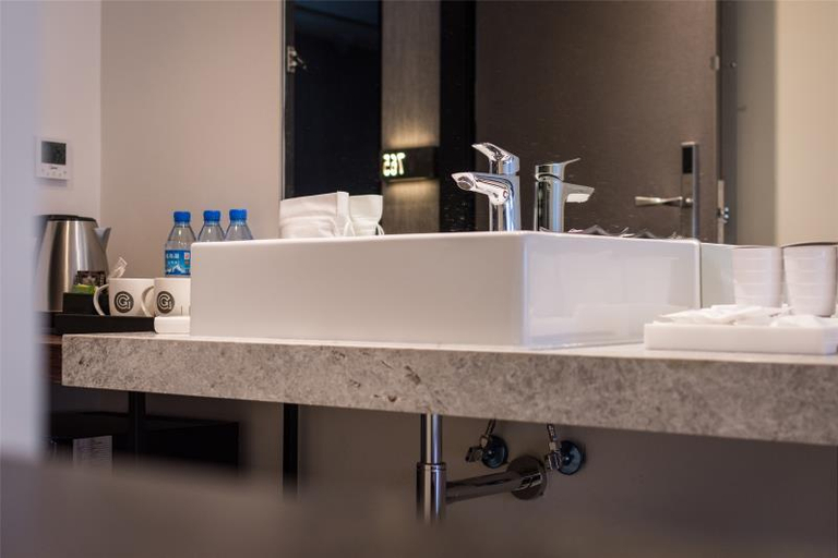Bathroom 4, Gold Inn, Taipei City