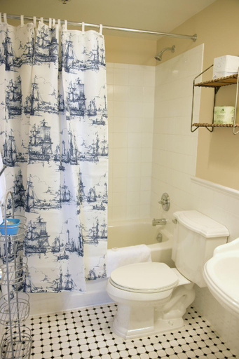 Bathroom 4, Southampton Inn, Suffolk