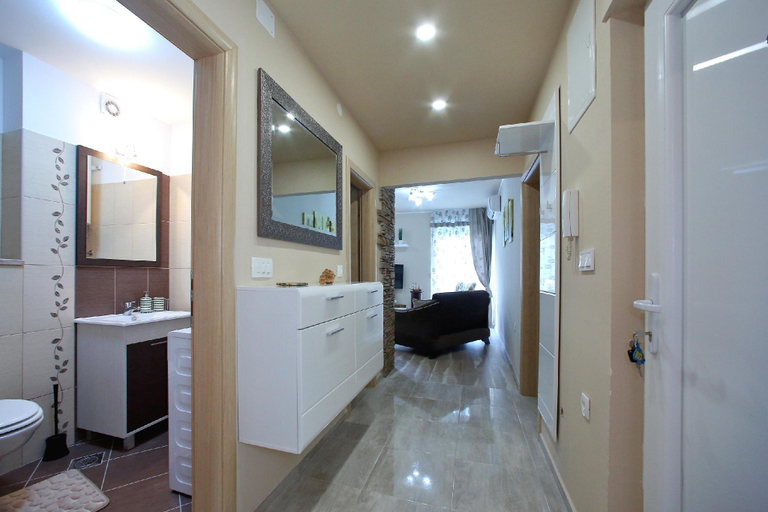 Bathroom 2, Few steps from the center- apartment for 4 persons, Zadar