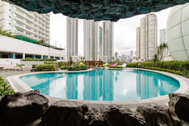 Sport & Beauty, Comfy & Relaxing 1BR @ Acqua with Parking, Mandaluyong