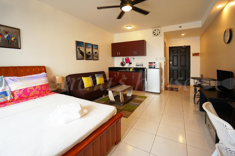 Bedroom 2, malate bayview mansion comfort studio with balcony, washing, Manila City